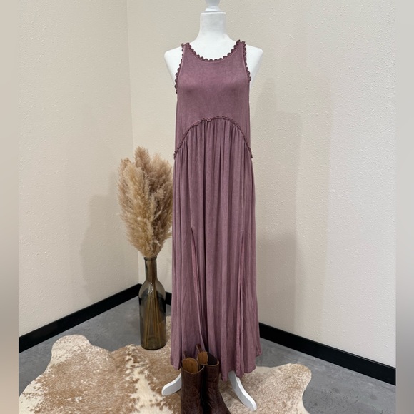 POL Dresses & Skirts - POL Mauve Sleeveless Midi Dress